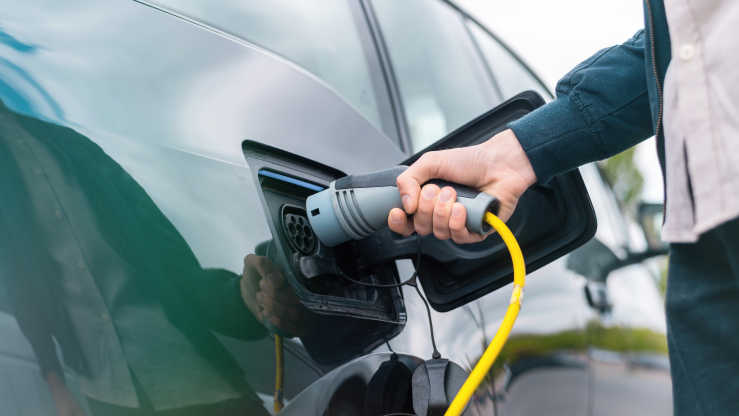 Punjenje električnog automobila Beograd